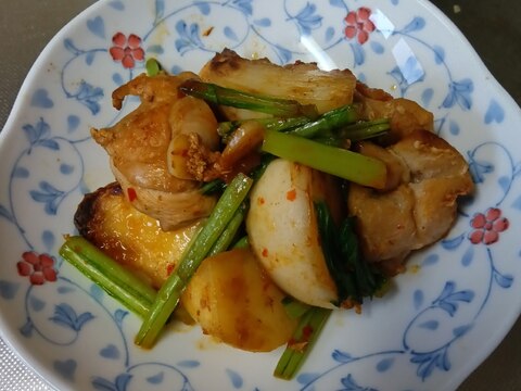 カブと鶏肉の豆板醤炒め